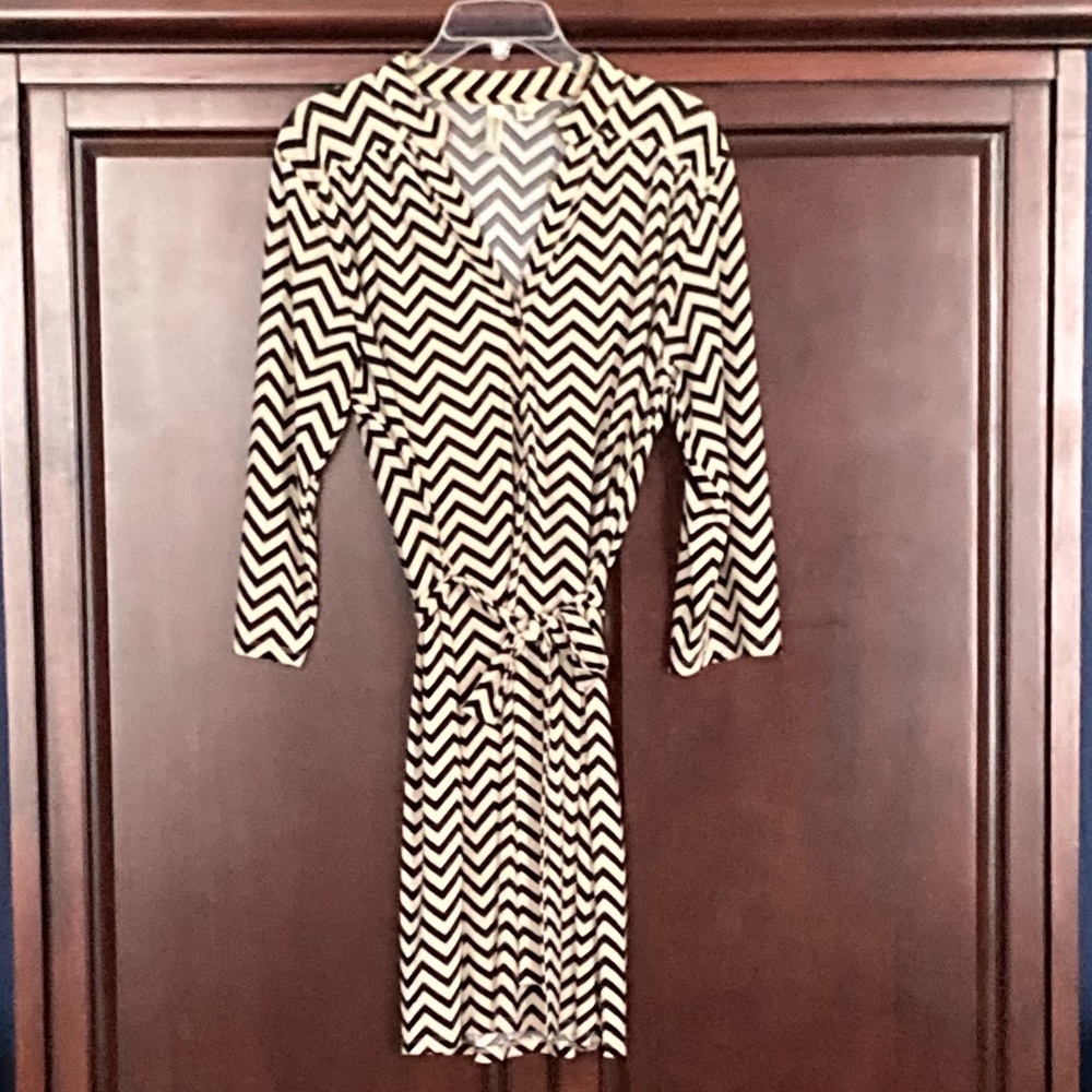 Tacera Cream with Black Belted Chevron Dress
